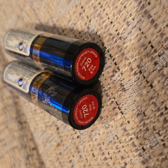 REVLON BRAND WOMEN'S SUPER LUSTROUS LIPSTICK BUNDLE OF 2 - Picture 5 of 7